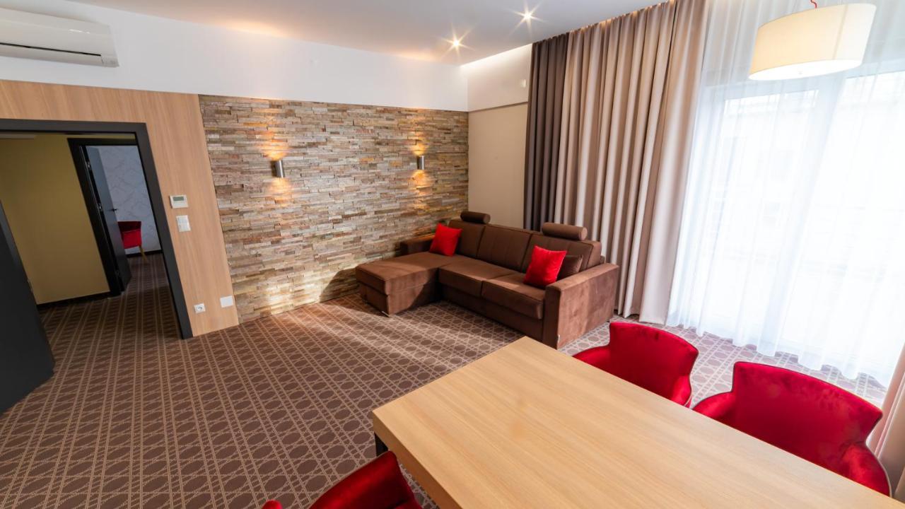 Czarne  Hotel Nad Czernica מראה חיצוני תמונה