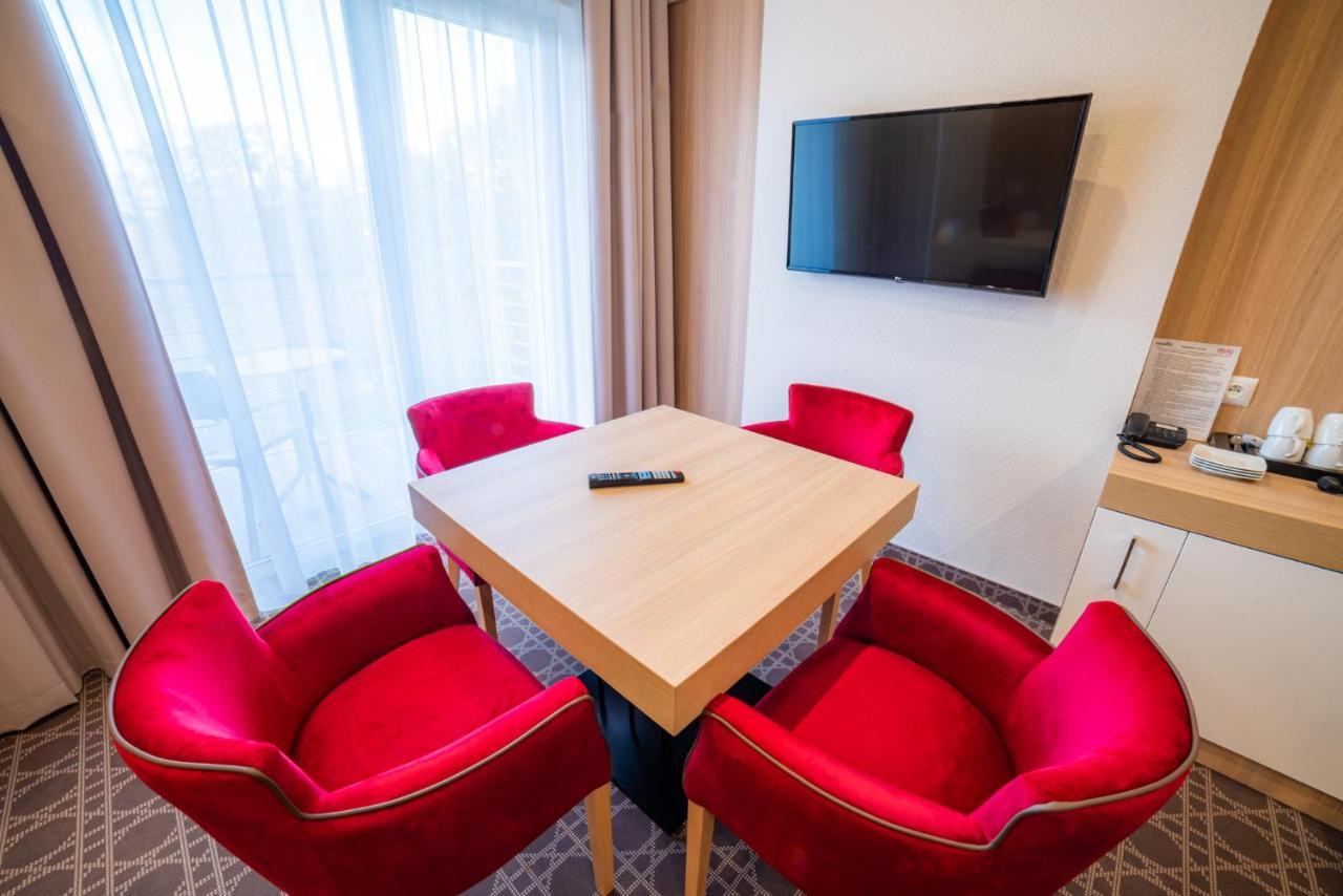 Czarne  Hotel Nad Czernica מראה חיצוני תמונה