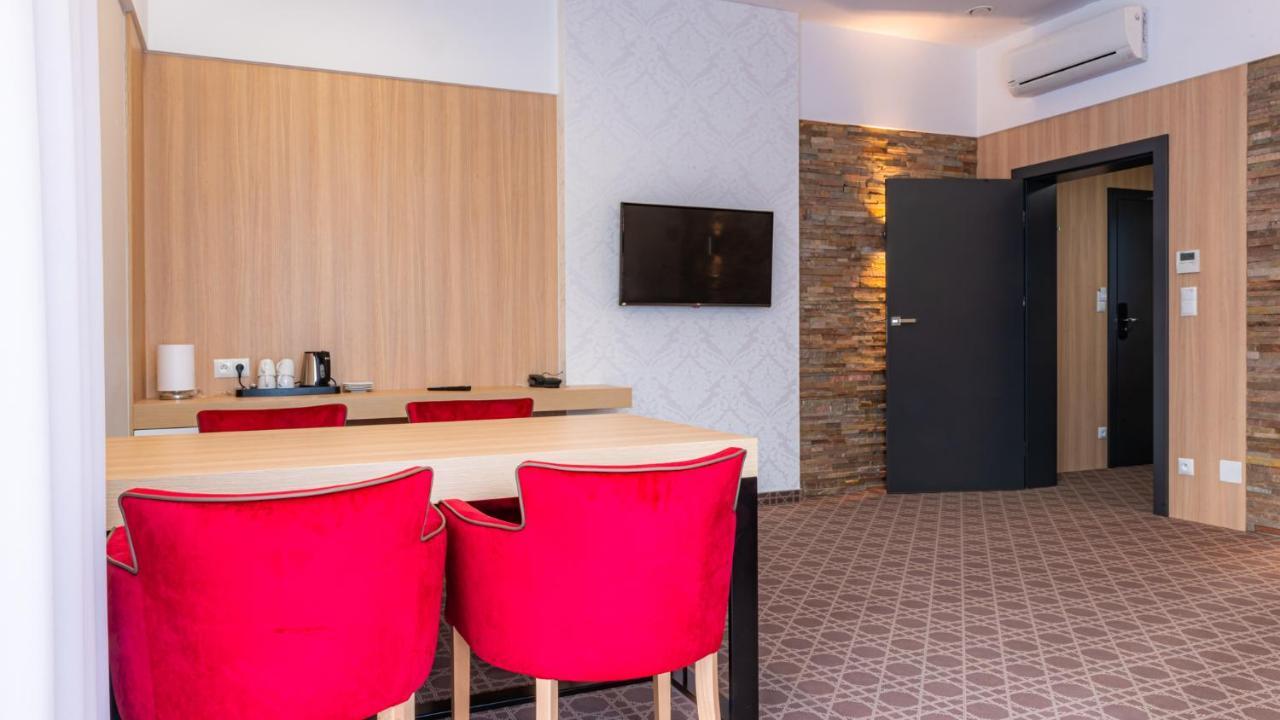 Czarne  Hotel Nad Czernica מראה חיצוני תמונה